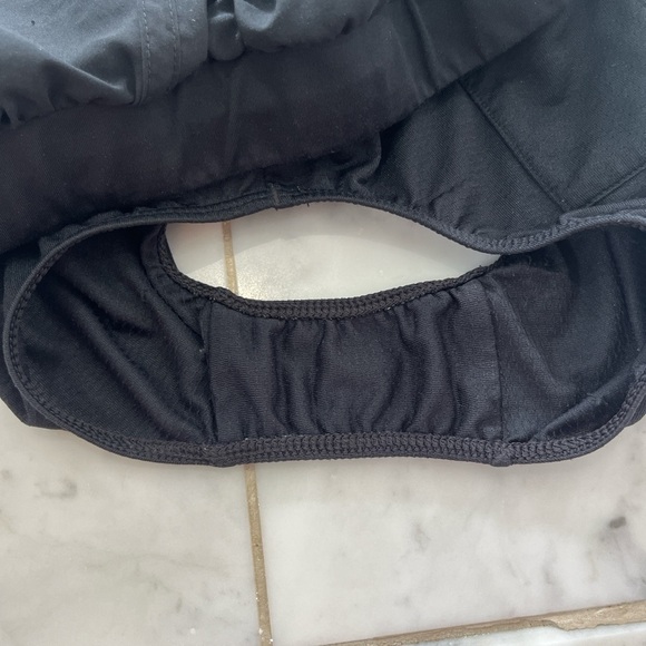 Under Armour Women's Athletic Black Shorts - Picture 5 of 5